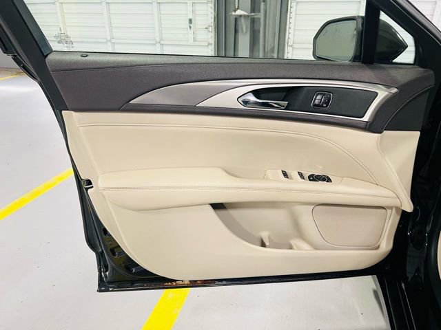 Used 2020 Lincoln MKZ AWD image 23