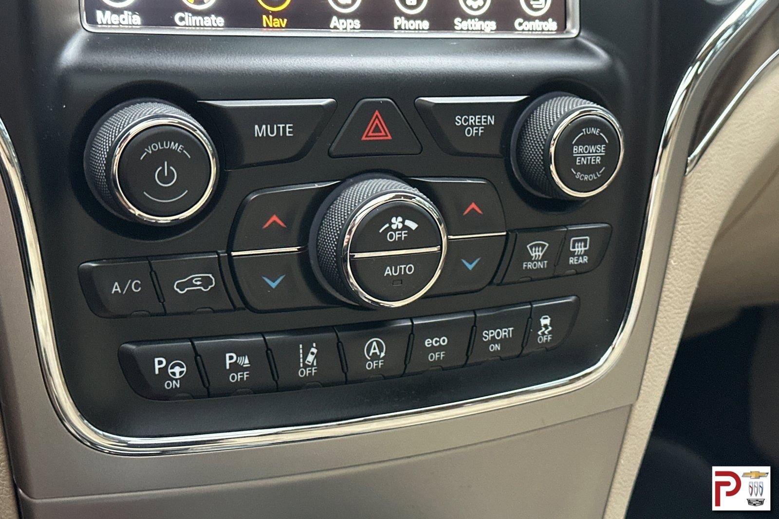 Used 2018 Jeep Grand Cherokee Limited w/ Luxury Group II image 26