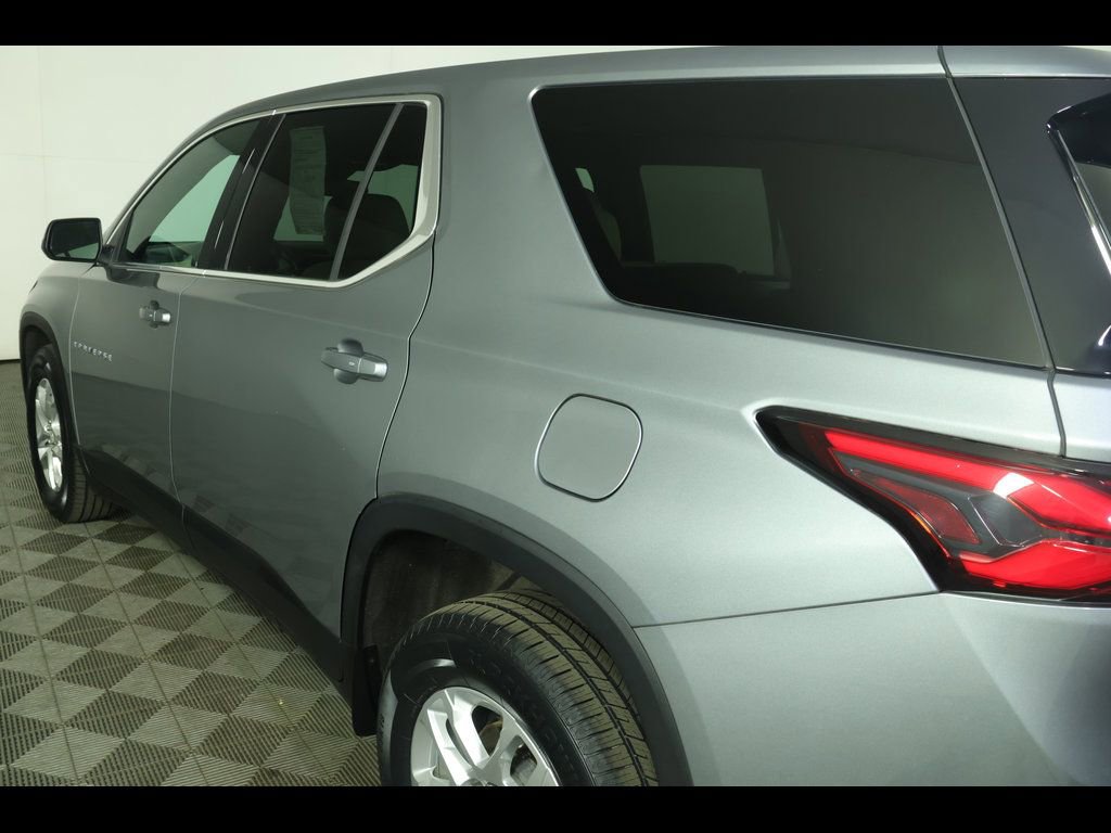Used 2023 Chevrolet Traverse LS AWD/4WD image 15