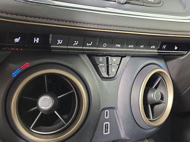 Used 2023 Chevrolet Blazer Premier image 20