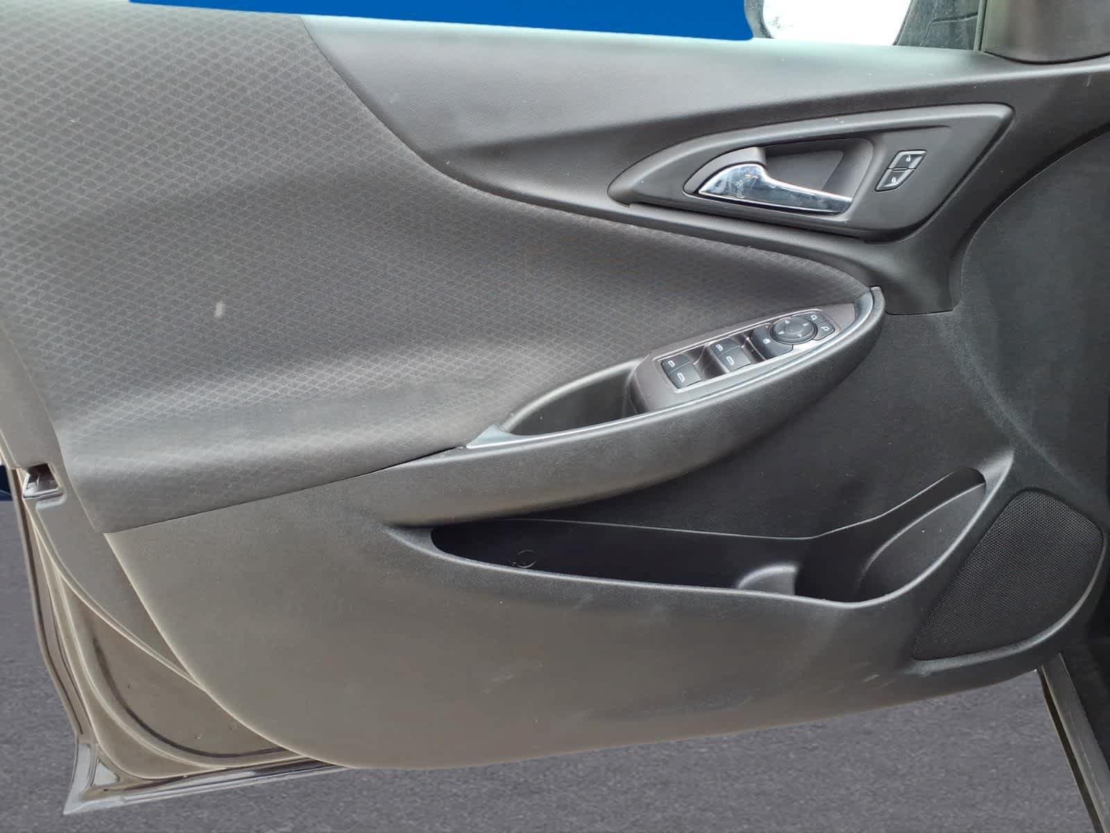 Used 2020 Chevrolet Malibu LT FWD image 16