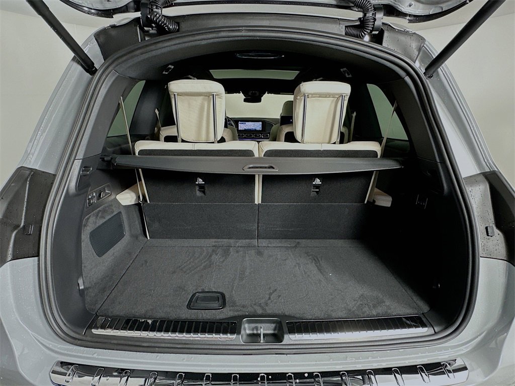 New 2026 Mercedes-Benz GLS 580 4MATIC image 29