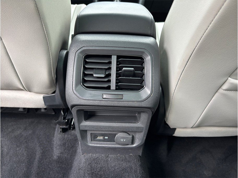 Used 2019 Volkswagen Tiguan SEL R-Line FWD image 39
