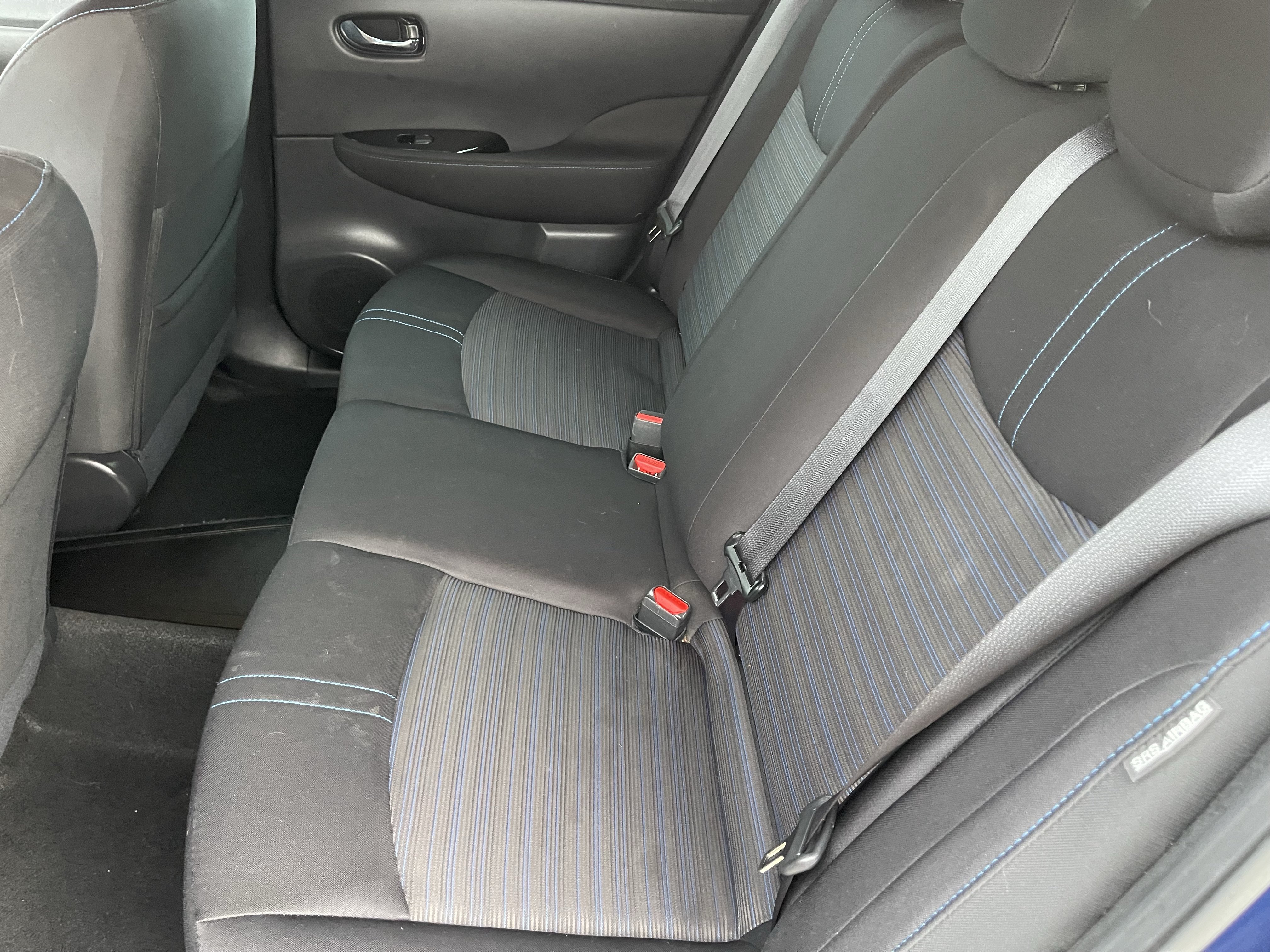 Used 2022 Nissan Leaf SV FWD image 16