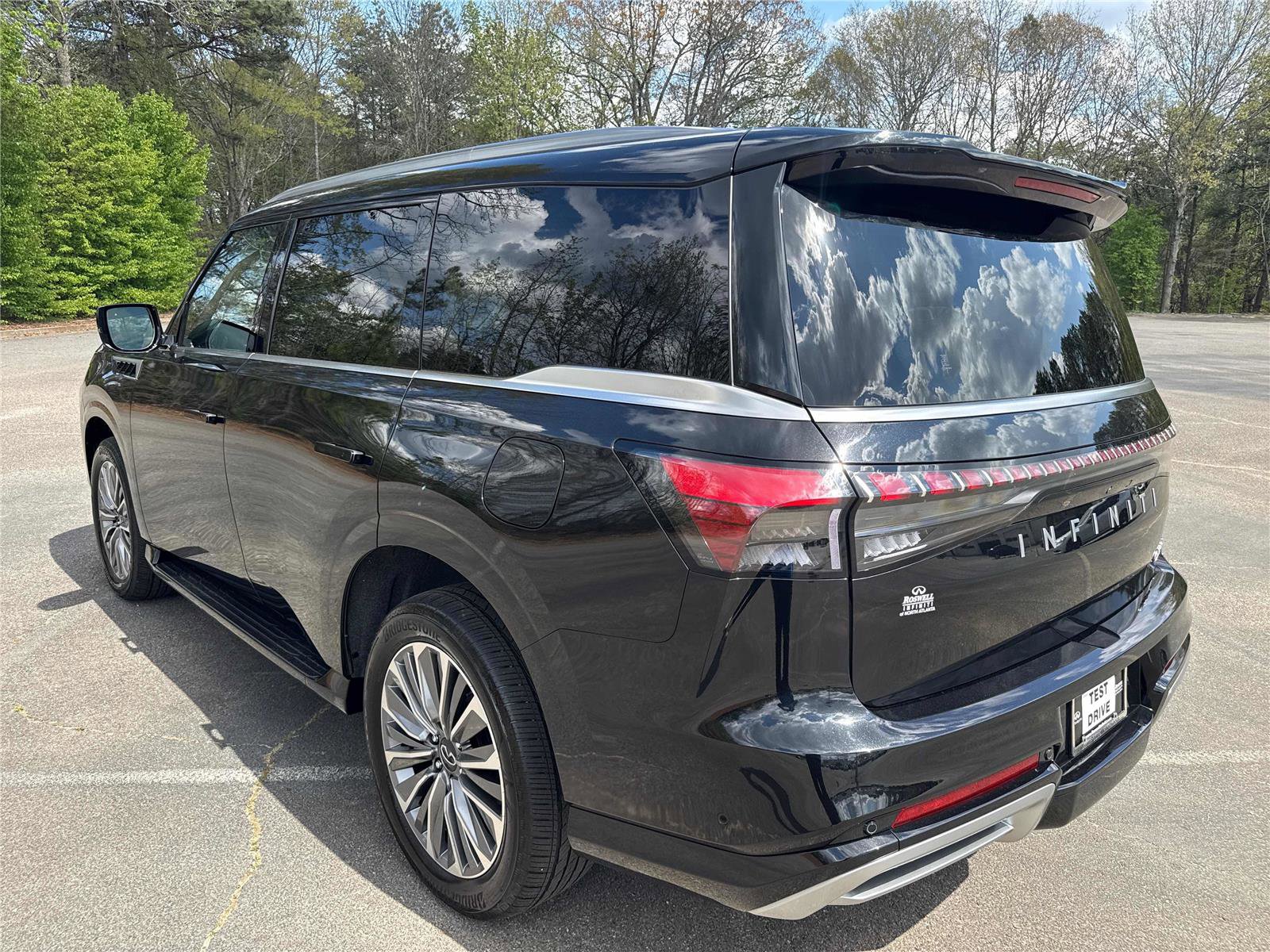 Certified 2025 INFINITI QX80 Sensory AWD/4WD image 7