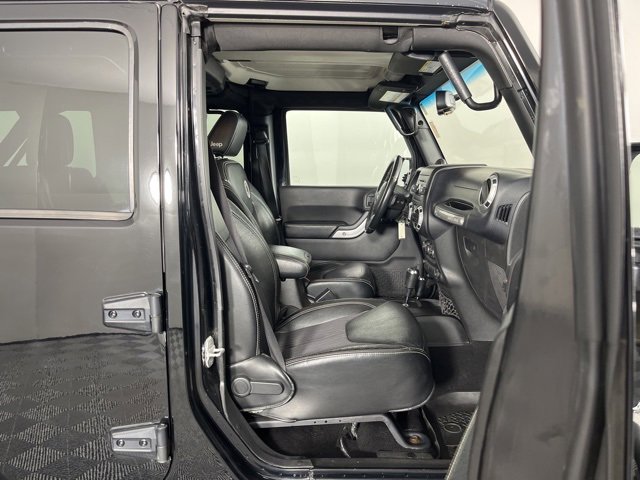 Used 2013 Jeep Wrangler Unlimited Sport image 30