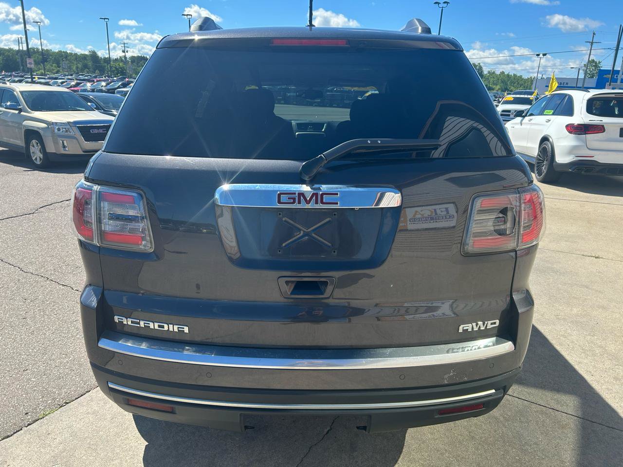 Used 2014 GMC Acadia SLE AWD/4WD image 6
