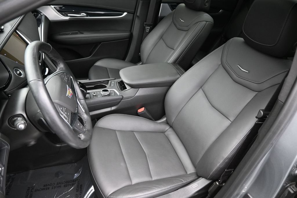 Certified 2024 Cadillac XT5 Premium Luxury AWD/4WD image 11