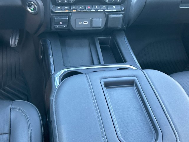 Used 2021 Chevrolet Silverado 1500 LTZ w/ LTZ Premium Package AWD/4WD image 16