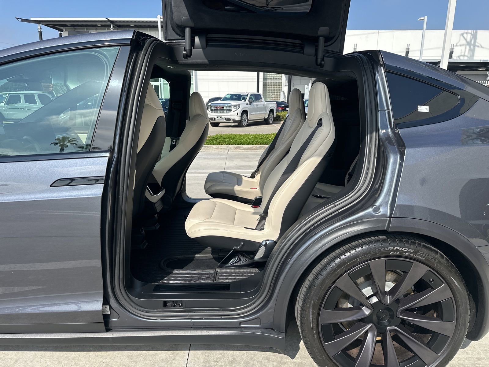 Used 2023 Tesla Model X image 15