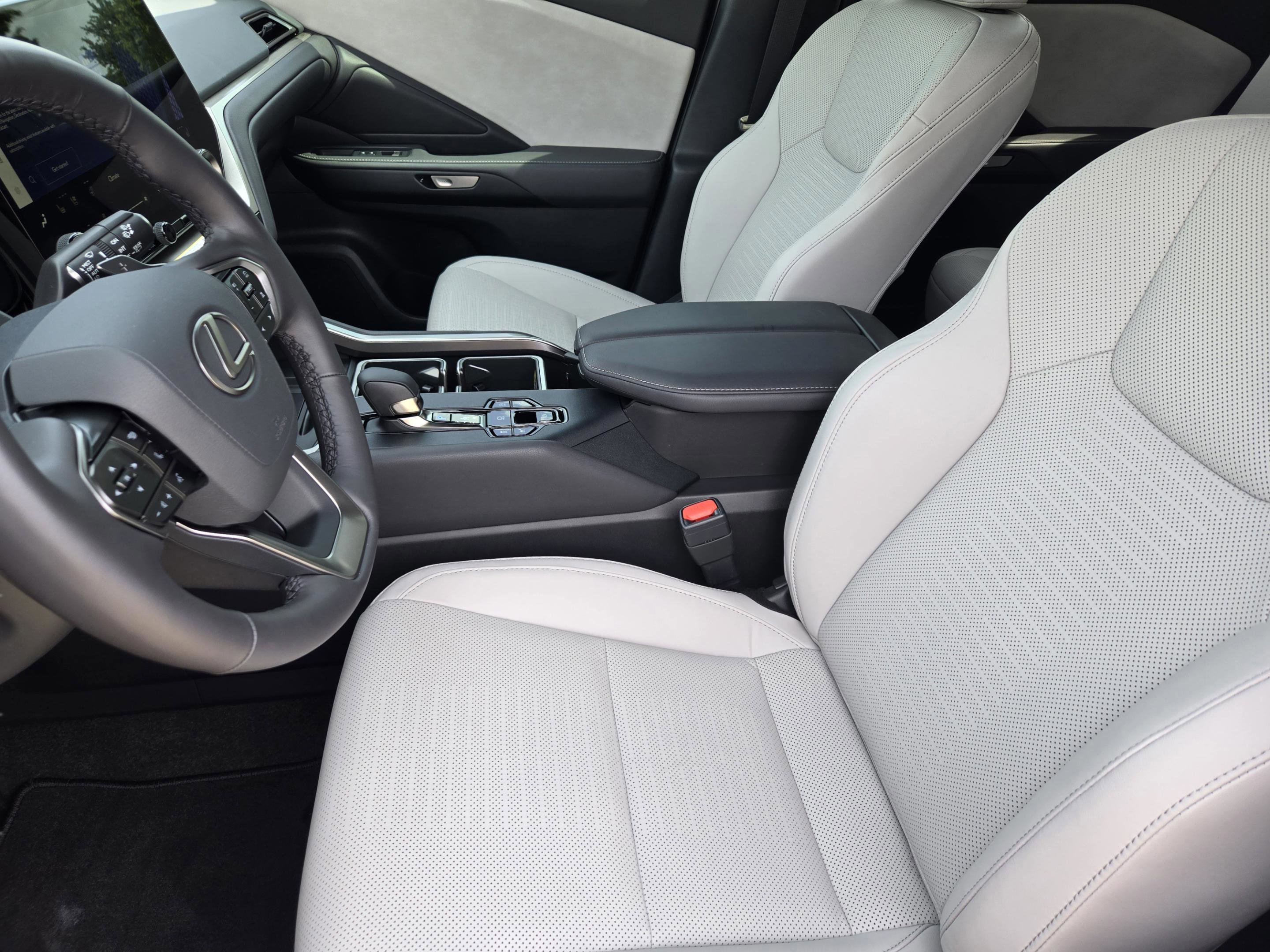 Used 2026 Lexus TX 350 AWD w/ Technology Package image 33