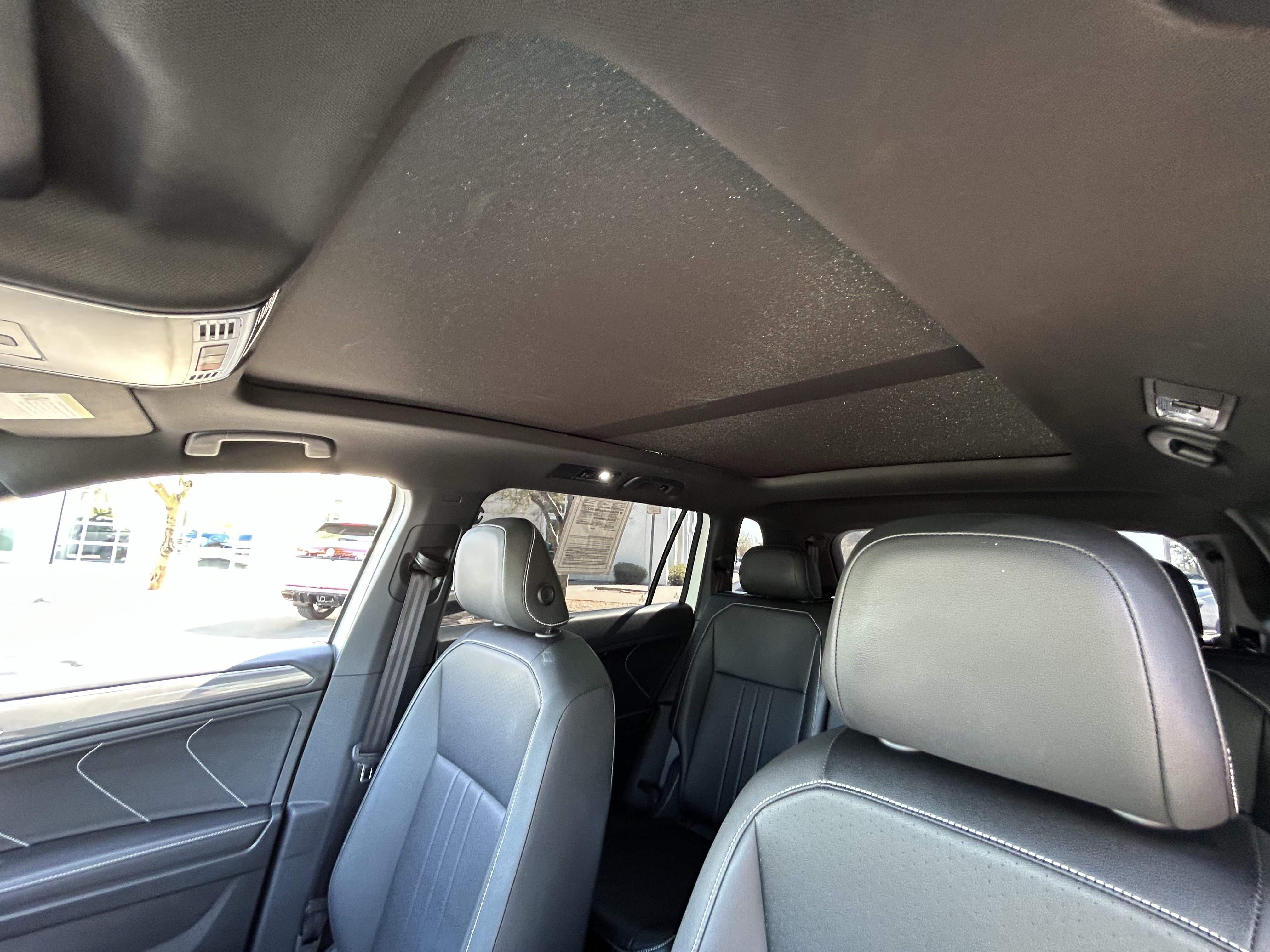 Used 2023 Volkswagen Tiguan SE R-Line FWD image 20
