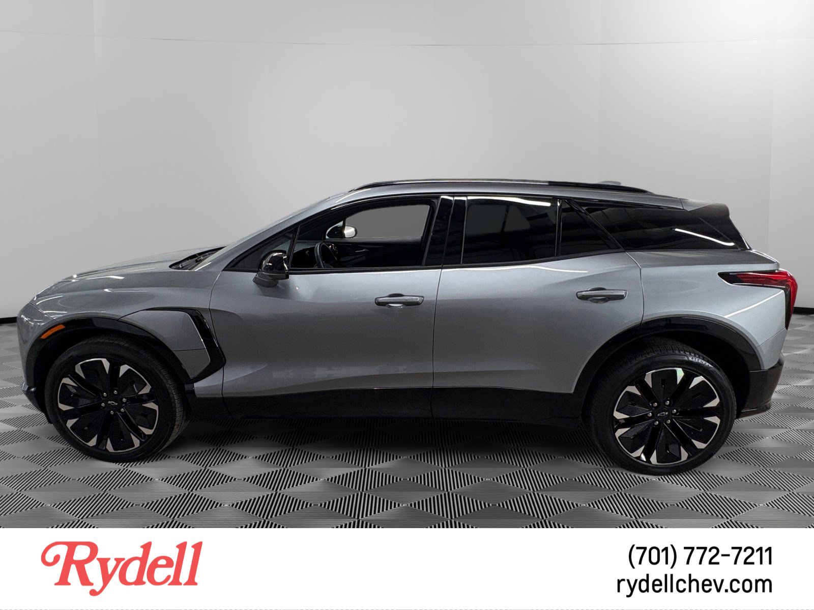 Used 2024 Chevrolet Blazer EV RS AWD/4WD image 2