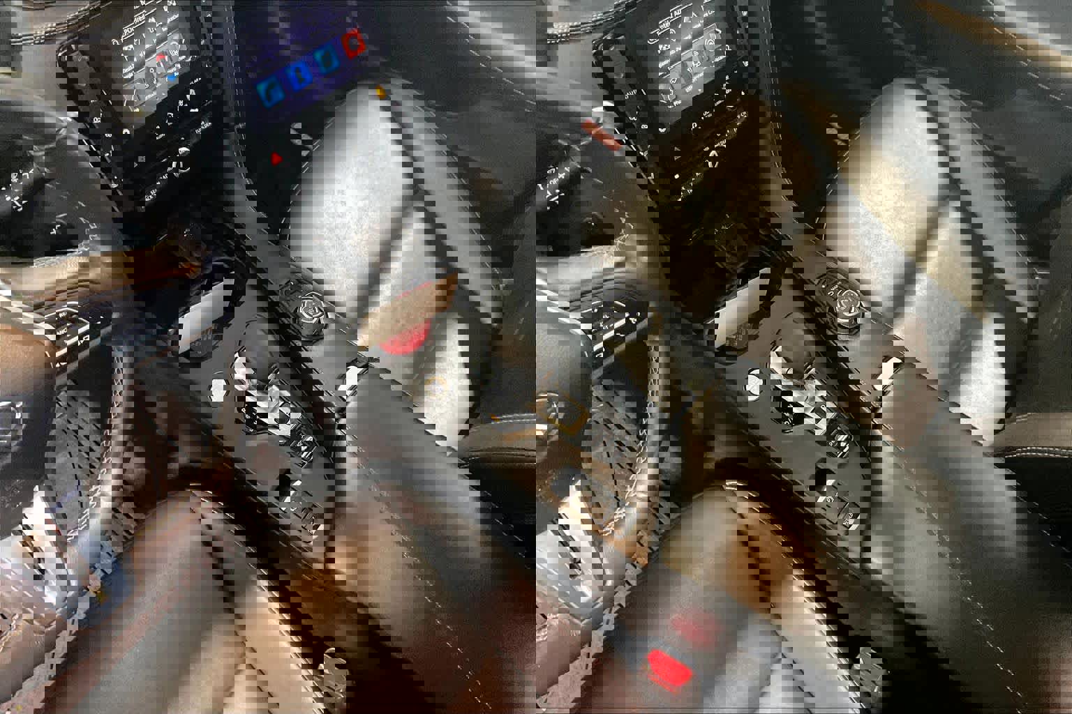 Used 2020 INFINITI QX50 Luxe w/ Navigation Package image 18