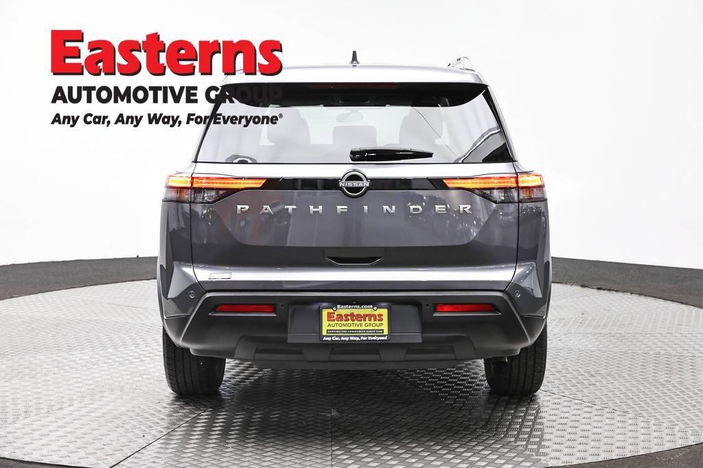 Used 2025 Nissan Pathfinder SV FWD image 6
