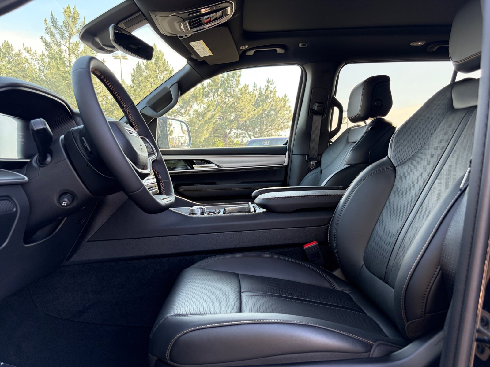 New 2026 Jeep Grand Wagoneer 4WD image 15