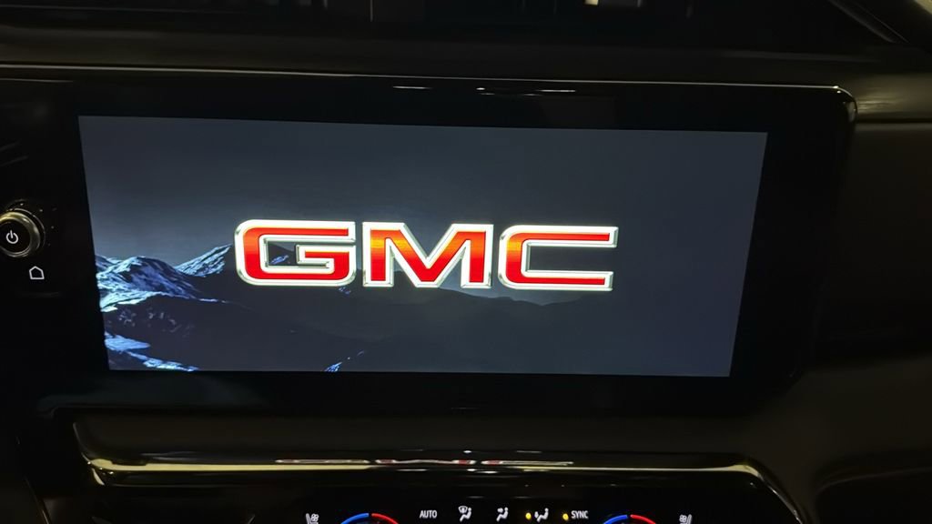 Used 2024 GMC Sierra 1500 AT4 w/ AT4 Premium Package image 25