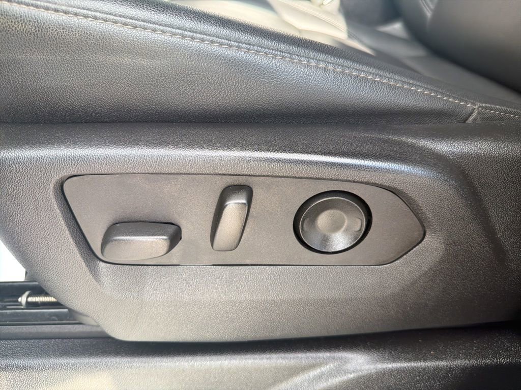 Used 2021 Chevrolet Suburban LT w/ Rear Media and Nav Package image 11