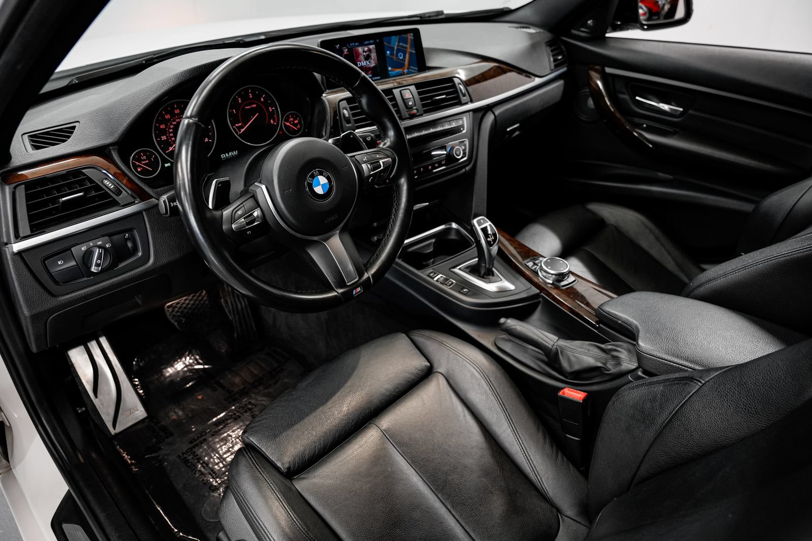 Used 2015 BMW 328d xDrive Wagon AWD/4WD image 17