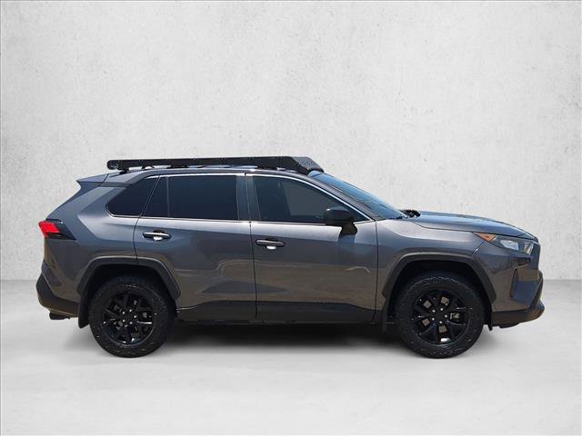 Used 2021 Toyota RAV4 LE AWD/4WD image 4