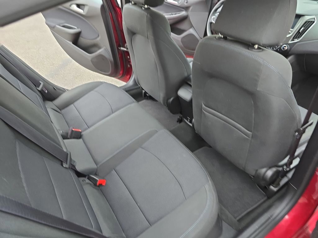Used 2017 Chevrolet Cruze LT FWD image 12