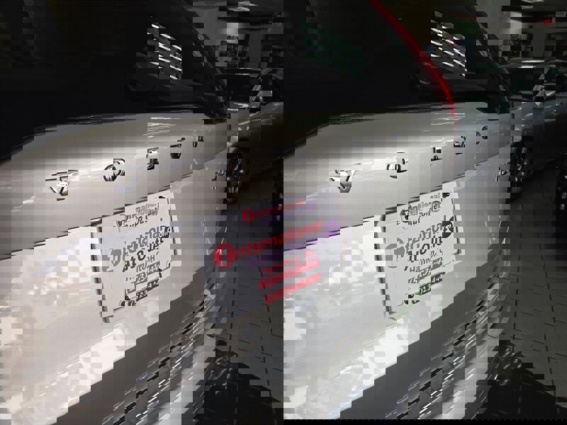 Used 2016 Volvo XC90 T6 Momentum w/ Momentum Plus Package image 34