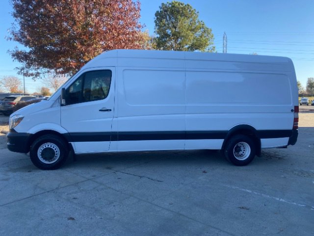 Used 2016 Freightliner Sprinter 3500 image 2