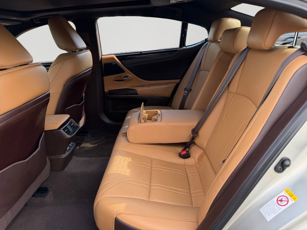 Used 2019 Lexus ES 350 Ultra Luxury w/ Accessory Package 2 image 10