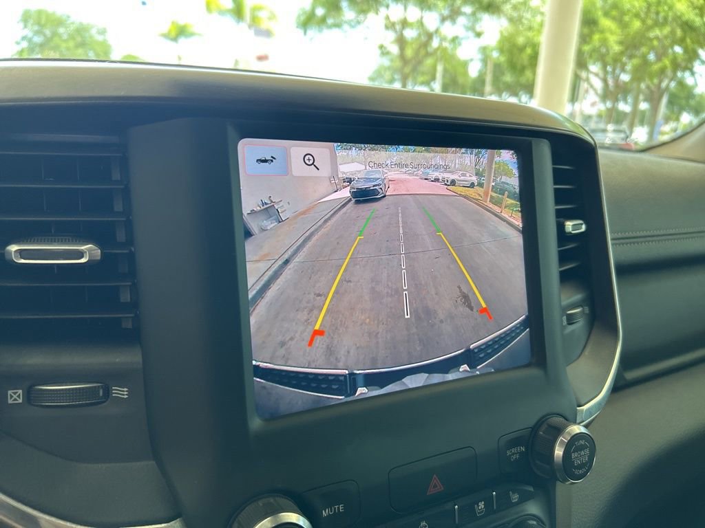 Used 2022 RAM 1500 Laramie AWD/4WD image 9