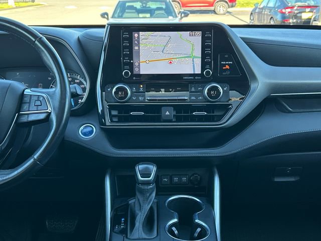 Used 2020 Toyota Highlander XLE image 24
