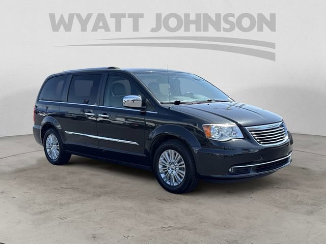 Used 2015 Chrysler Town & Country Limited Platinum image 7