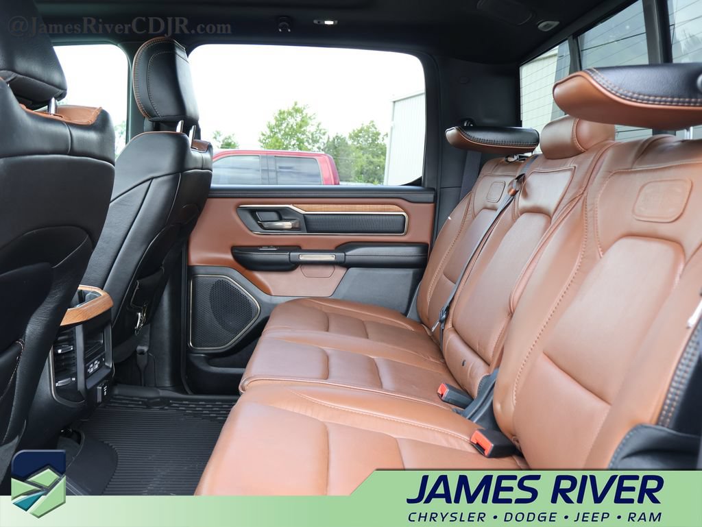 Used 2022 RAM 1500 Limited w/ Body Color Bumper Group AWD/4WD image 17