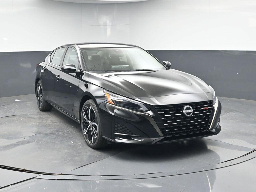 New 2025 Nissan Altima 2.5 SR image 7