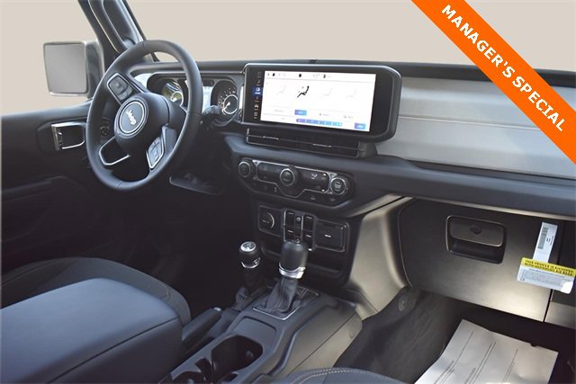 New 2025 Jeep Gladiator Sport image 17