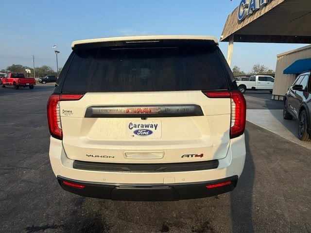 Used 2023 GMC Yukon AT4 AWD/4WD image 6