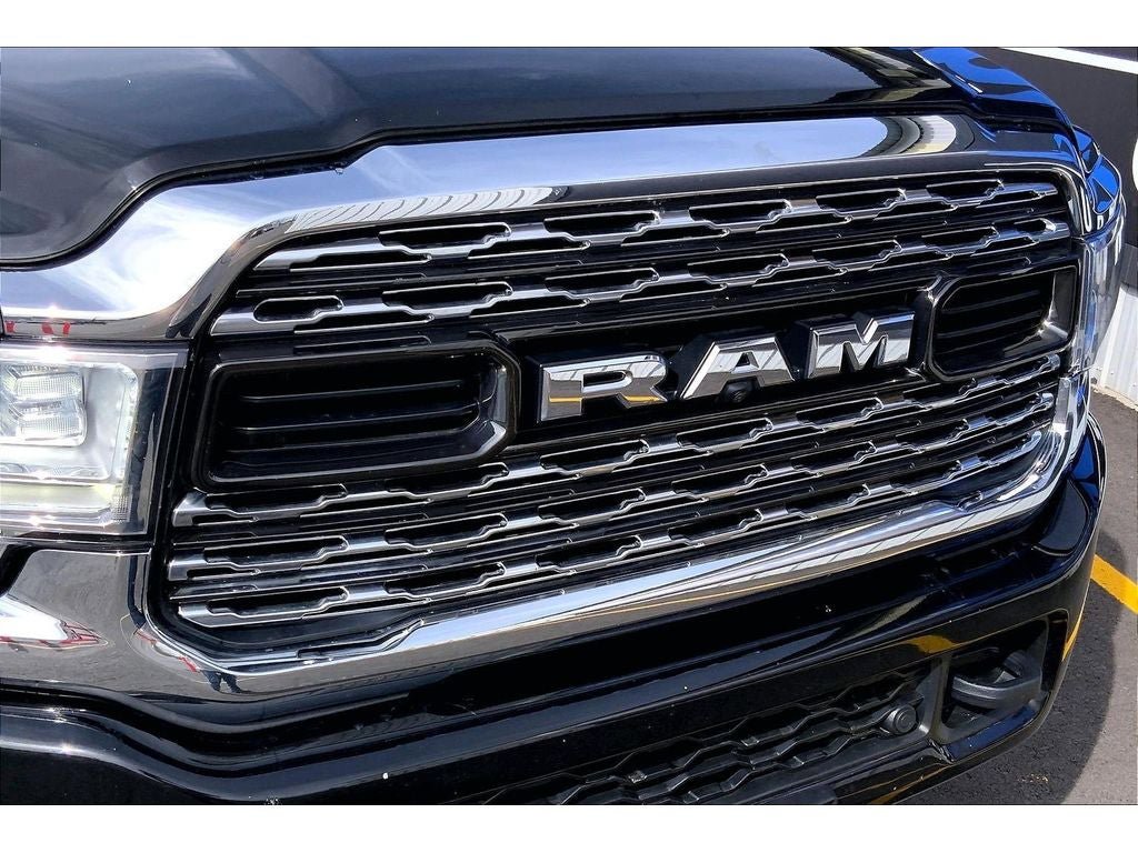 Used 2023 RAM 2500 Limited image 32