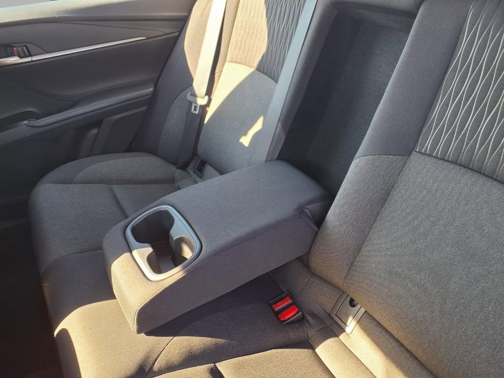 Used 2025 Toyota Camry LE image 24