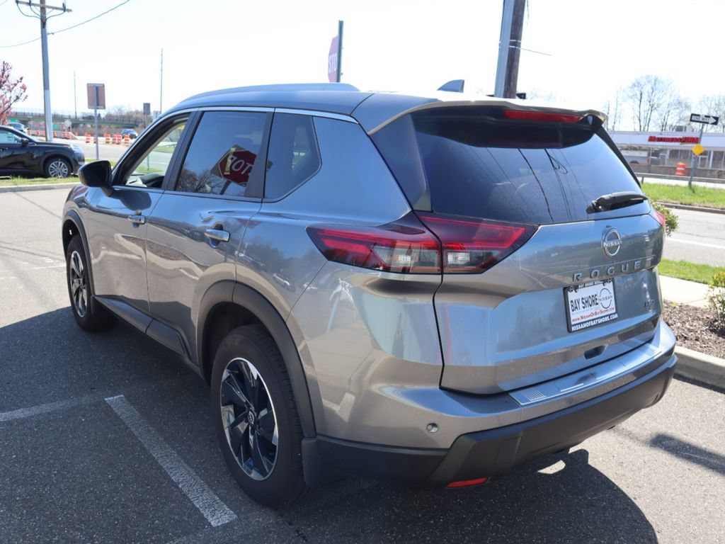 Certified 2025 Nissan Rogue SV w/ SV Premium Package AWD/4WD image 7