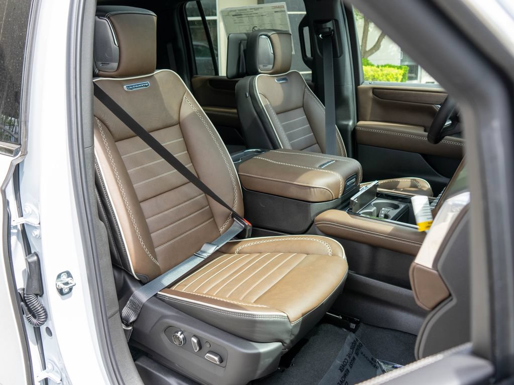 New 2026 GMC Yukon XL Denali Ultimate AWD/4WD image 9