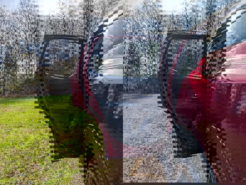 Used 2025 Nissan Kicks SR w/ SR Premium Package image 11