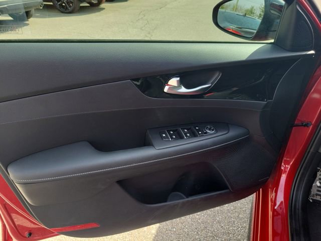 Used 2024 Kia Forte GT-Line w/ GT-Line Premium Package image 11
