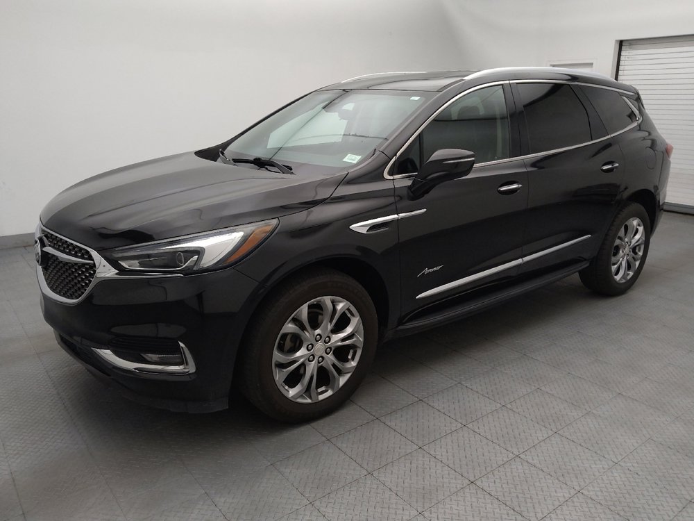 Used 2020 Buick Enclave Avenir w/ Avenir Technology Package FWD image 2