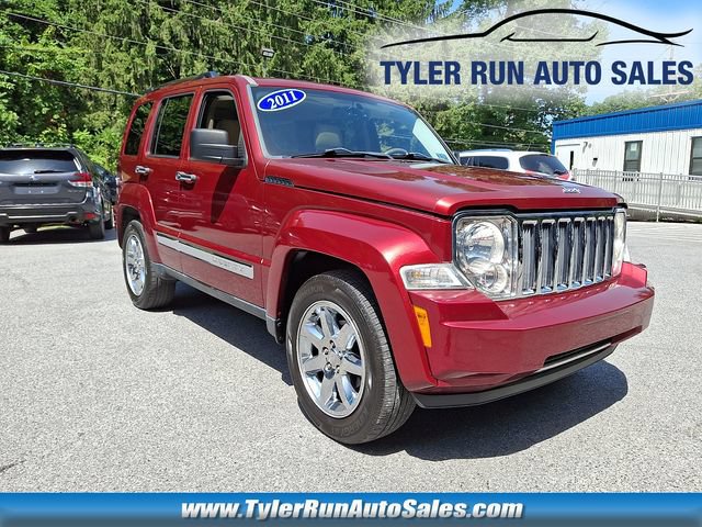 Used 2011 Jeep Liberty Limited w/ Tire & Wheel Group AWD/4WD image 1