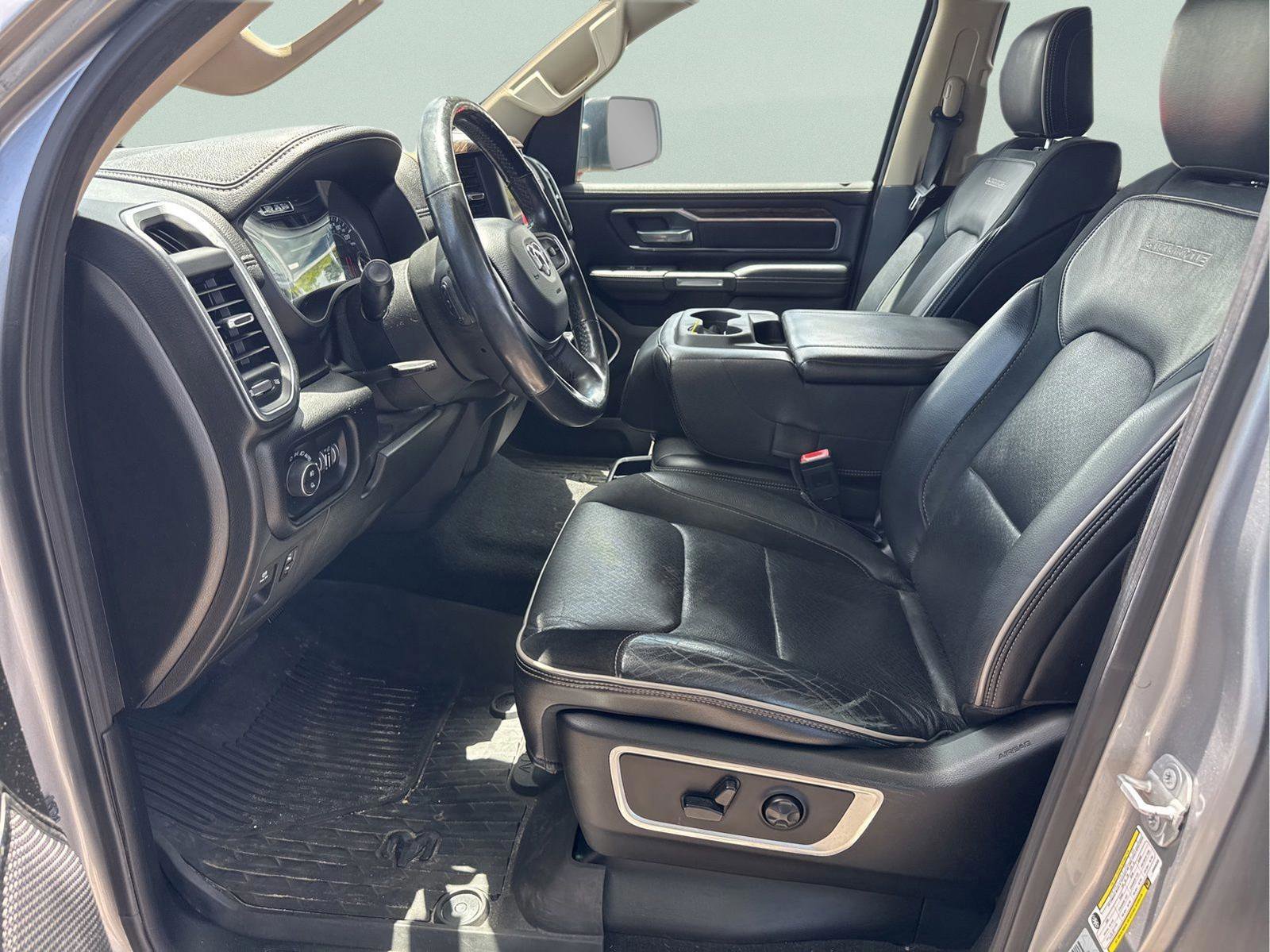 Used 2019 RAM 1500 Laramie AWD/4WD image 31