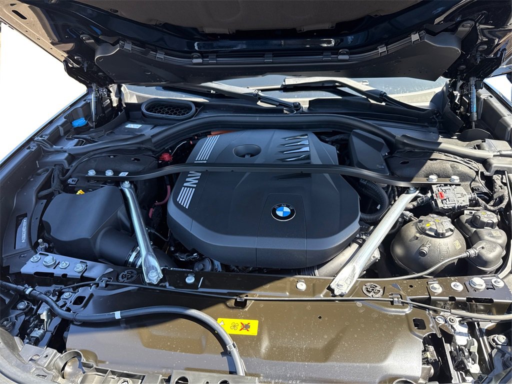 New 2026 BMW 750e xDrive image 11