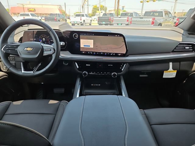 New 2025 Chevrolet Suburban Premier image 2