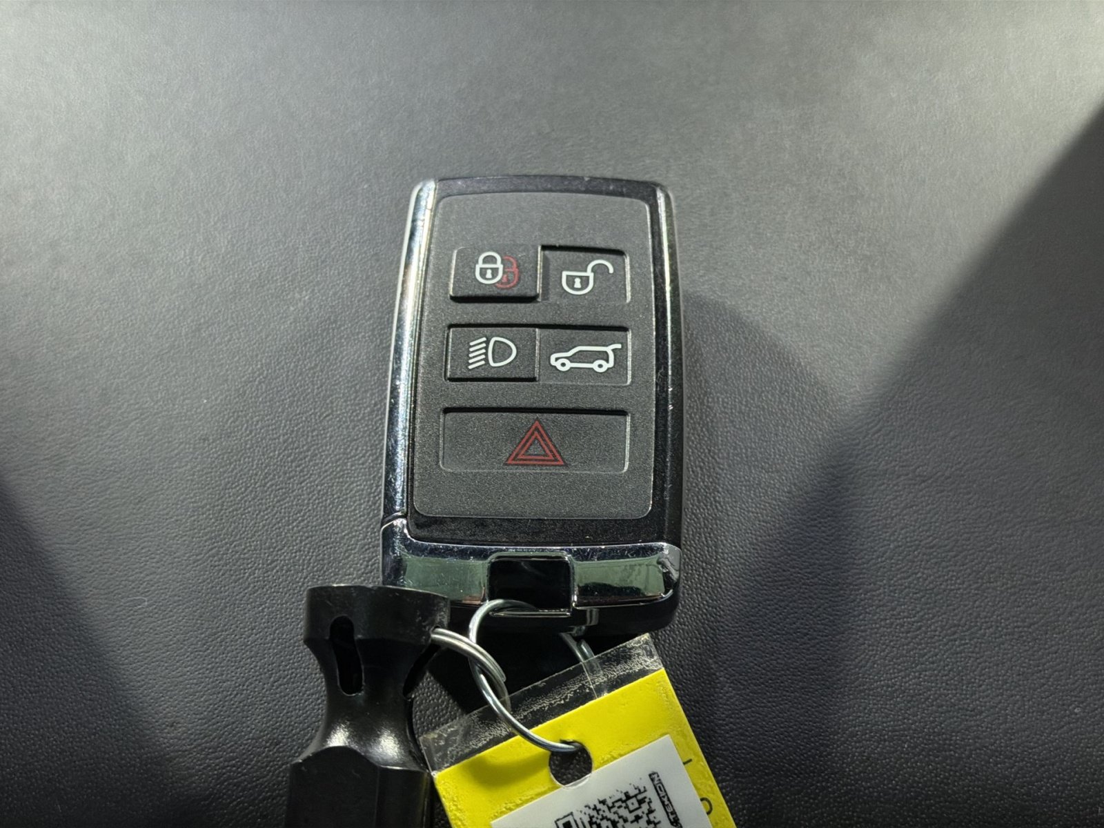 Used 2025 Land Rover Range Rover Sport SE AWD/4WD image 34