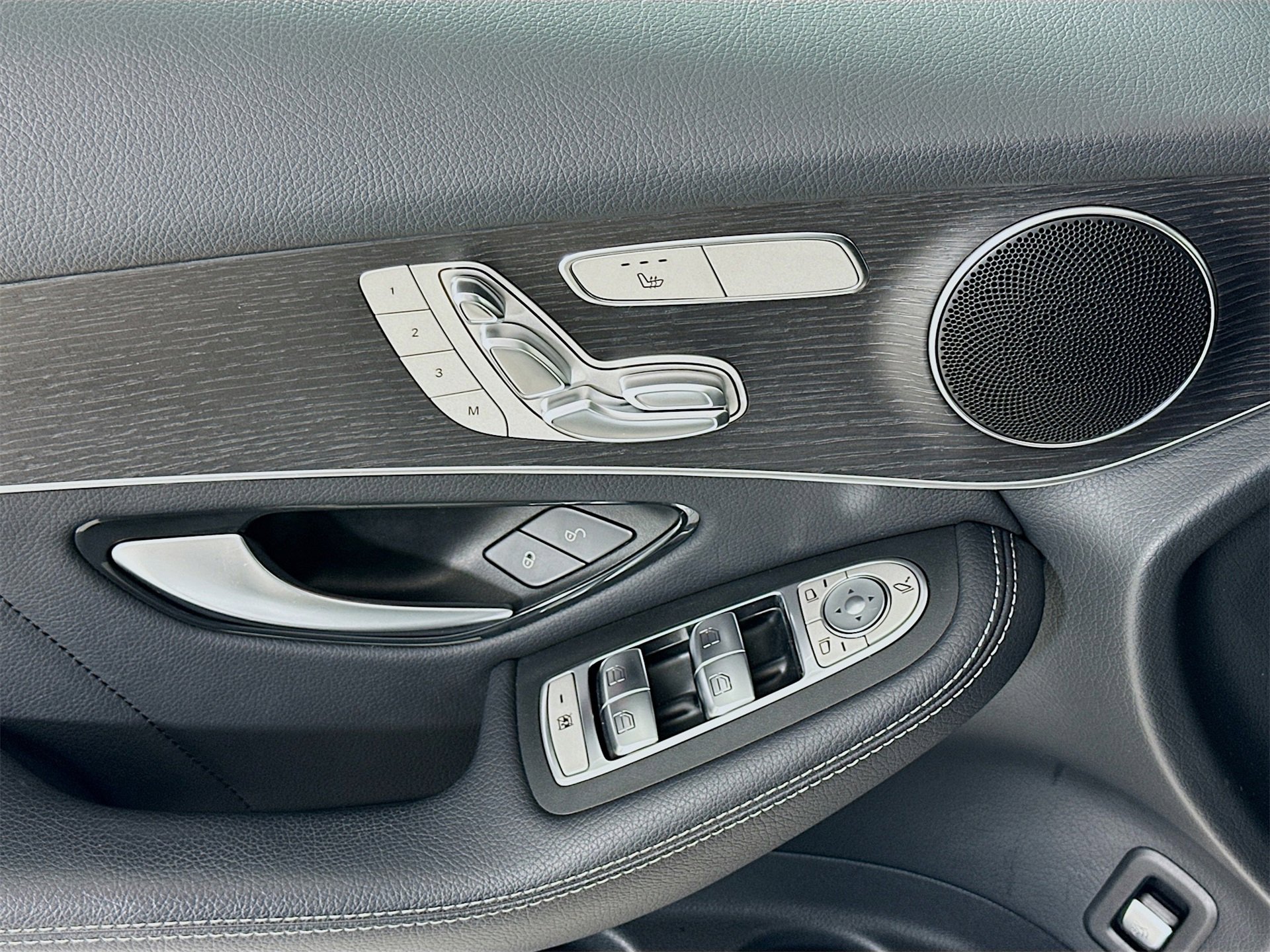 Used 2022 Mercedes-Benz GLC 300 4MATIC image 18