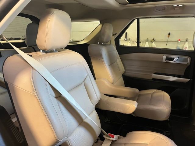 Used 2021 Ford Explorer Limited w/ Class III Trailer Tow Package AWD/4WD image 24