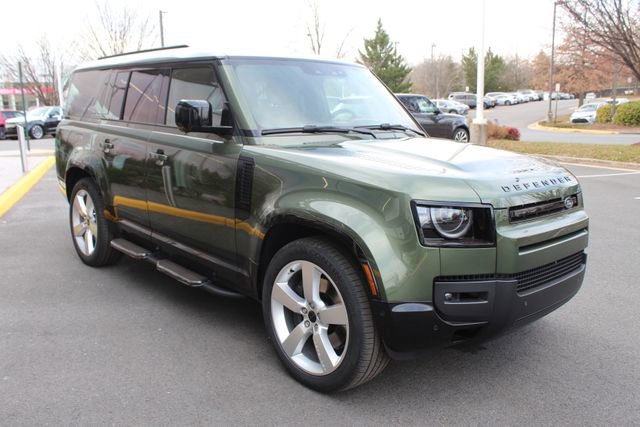 New 2026 Land Rover Defender 130 X-Dynamic SE image 9